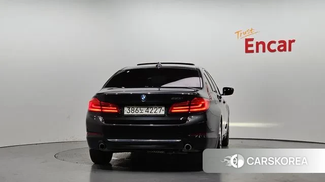 BMW 5 Series (G30) id 2886492 из Кореи 14