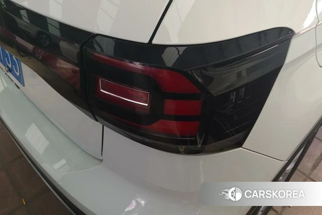 Volkswagen Exploring the shadow id 4207652 из Китая 11