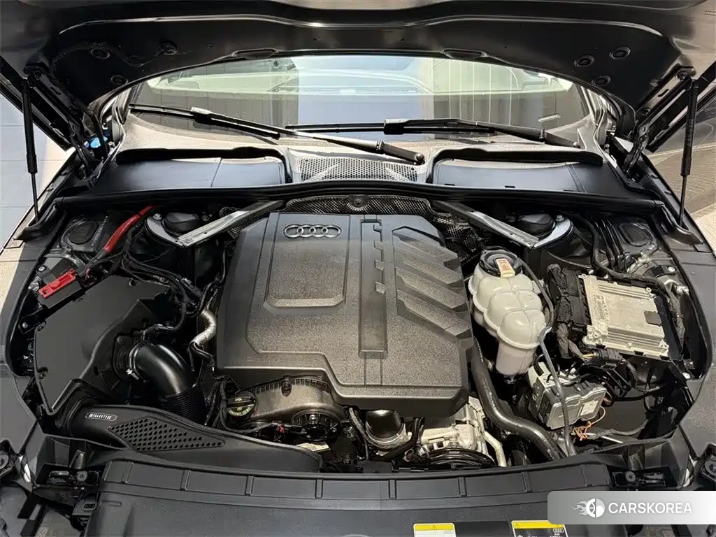 Audi A4L id 4622367 из Китая 8