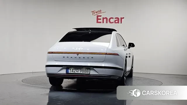 Hyundai Grandeur (GN7) id 3393912 из Кореи 14