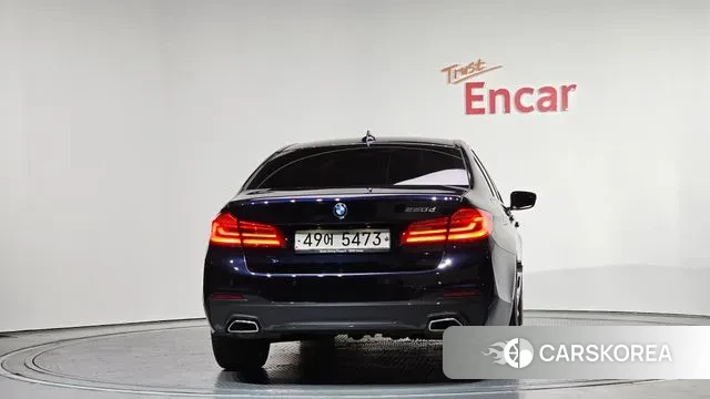 BMW 5 Series (G30) id 3773228 из Кореи 14