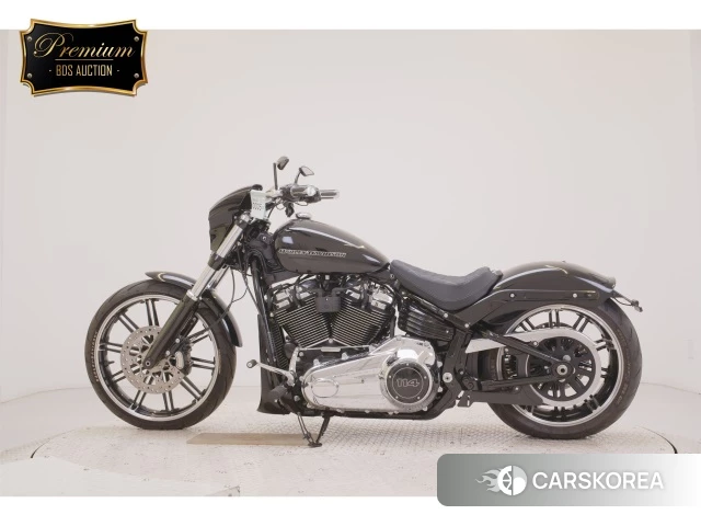 Проданный Harley-Davidson Softail Breakout FXBRS1868 2020 из Японии, фото 2