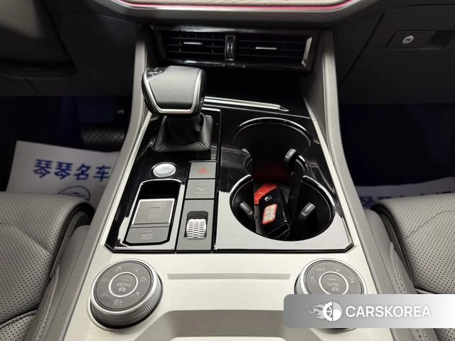 Volkswagen Touareg id 4329156 из Китая 24
