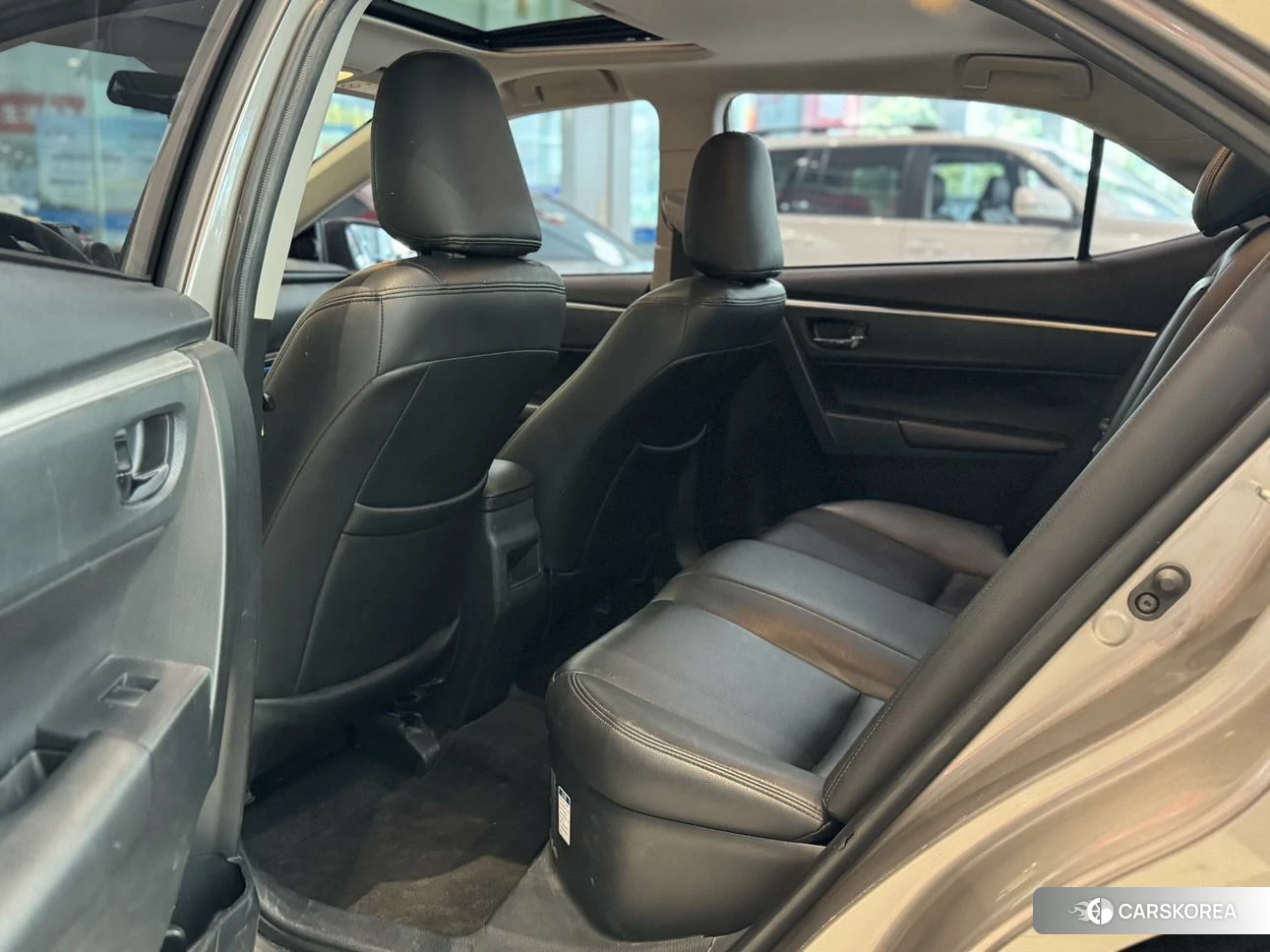 Toyota Corolla dual engine E+ id 4453127 из Китая 14