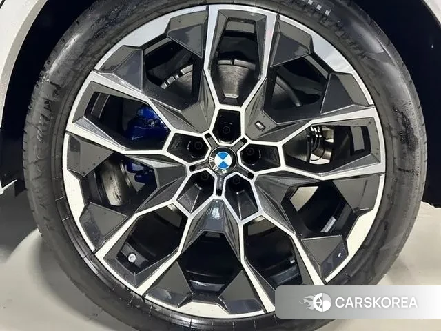 BMW X7 (G07) 2023 Белый из Кореи, фото 4