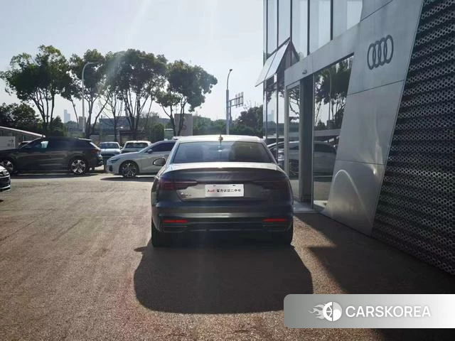 Audi A4L 2023 Темно-серый из Китая, фото 4