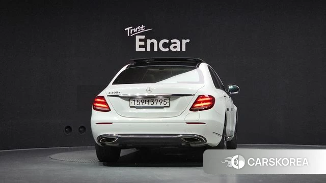 Mercedes-Benz E-Class W213 id 4689011 из Кореи 26