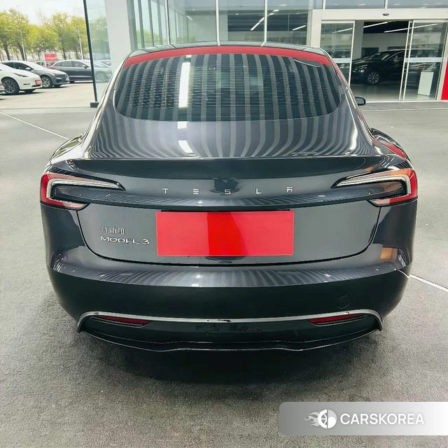 Tesla Model 3 2025 Темно-серый из Китая, фото 4