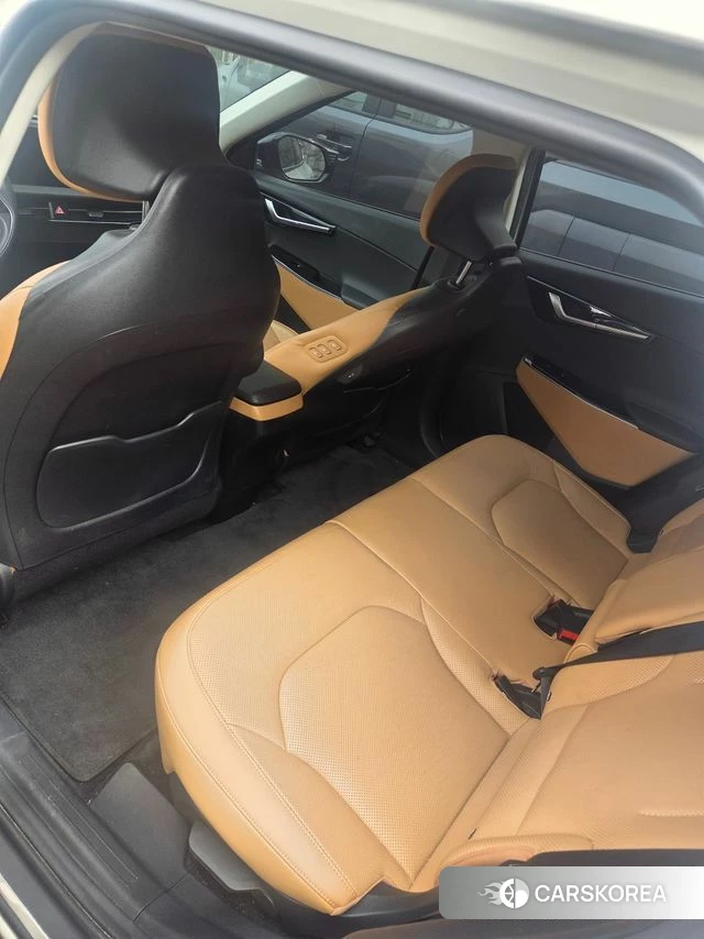 Kia EV6 2021 Жемчужный цвет из Кореи, фото 4