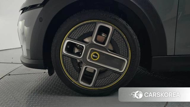 Mini Cooper Electric id 4506987 из Кореи 29