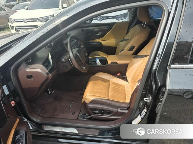 Lexus ES300h 7th generation 2021 Черный из Кореи, фото 4
