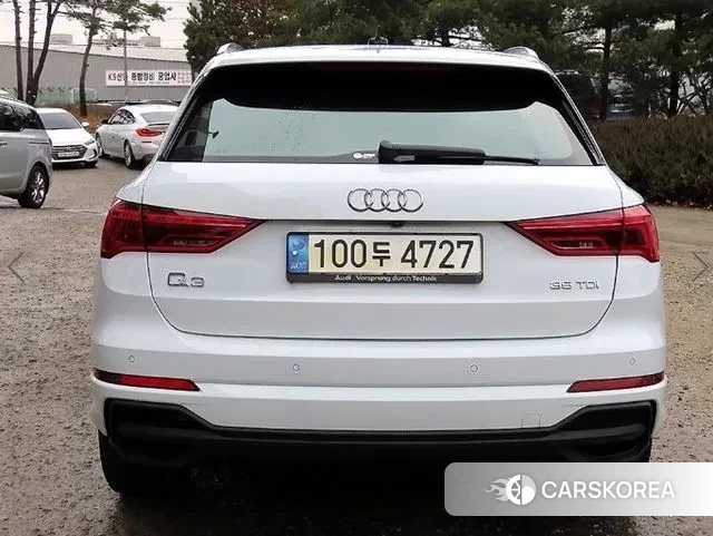 Audi Q3 (F3) 2023 Белый из Кореи, фото 4