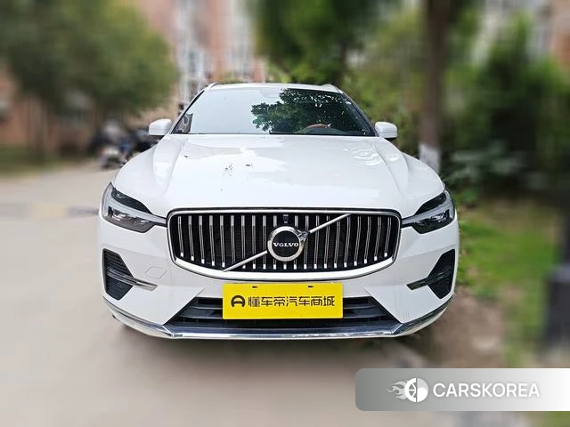 Volvo XC60 2022 Белый из Китая, фото 4