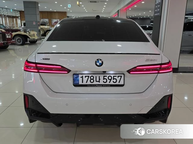 BMW 5 Series (G60) id 4511066 из Кореи 13