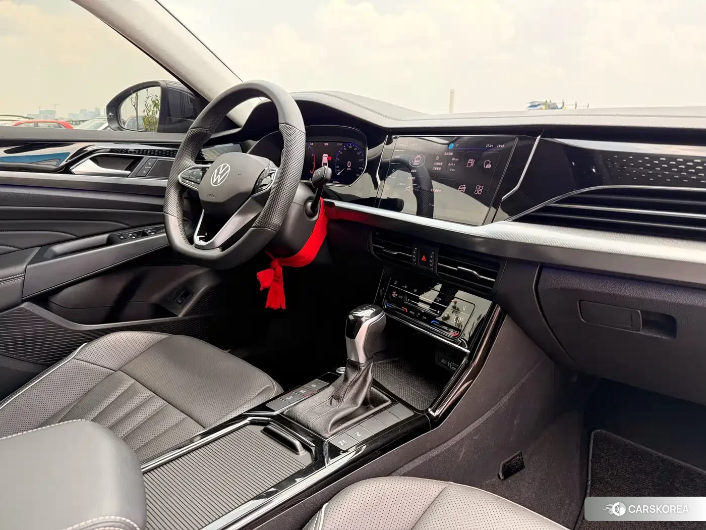 Volkswagen Passat id 4547464 из Китая 12