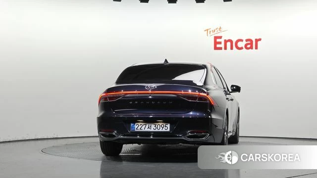 Hyundai The New Grandeur IG id 4619457 из Кореи 14