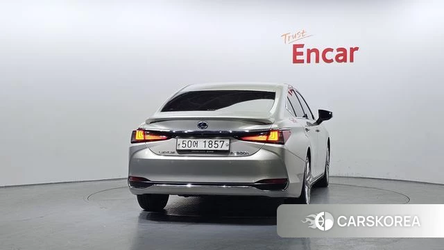 Lexus ES300h 7th generation id 3873556 из Кореи 14