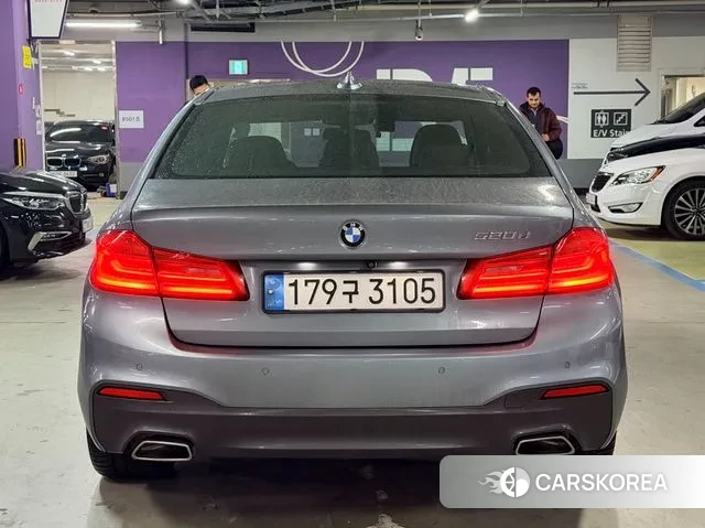 BMW 5 Series (G30) id 3485104 из Кореи 14