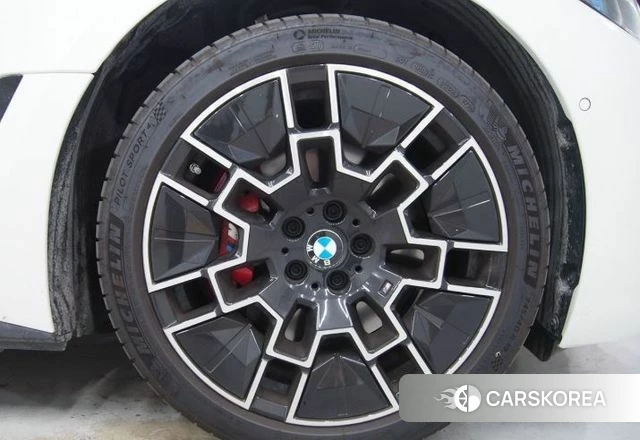BMW i4 id 4546727 из Кореи 14