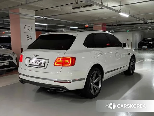 Bentley Bentayga id 3598885 из Кореи 10