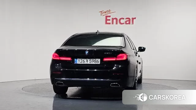 BMW 5 Series (G30) id 3350120 из Кореи 14