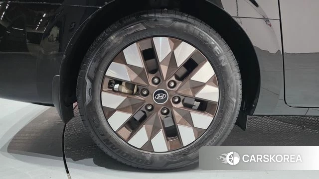 Hyundai Staria id 3922620 из Кореи 14