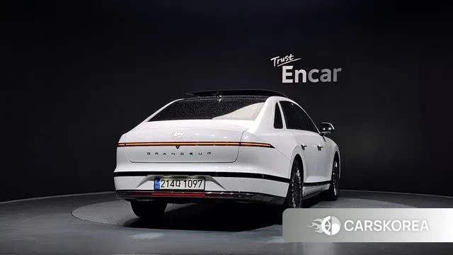 Hyundai Grandeur Hybrid (GN7) id 3002428 из Кореи 14