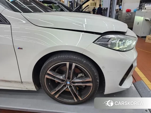 BMW 1 Series (F40) 2023 Белый из Кореи, фото 4