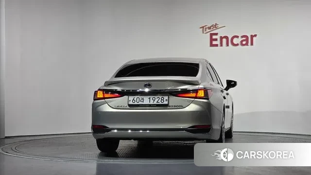 Lexus ES300h 7th generation id 3687383 из Кореи 14