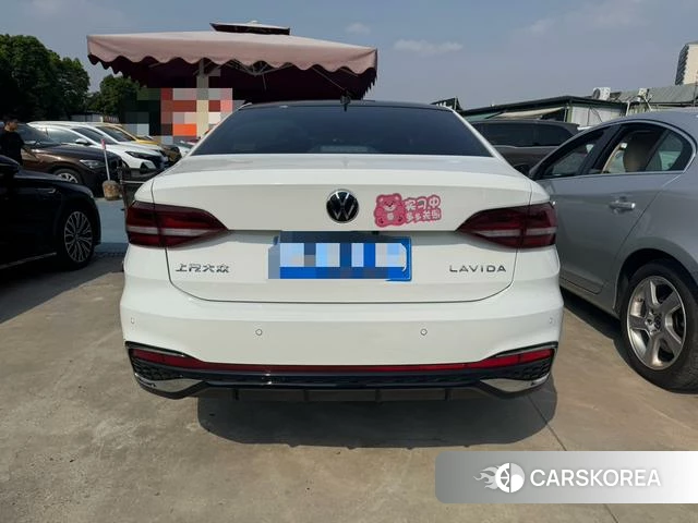Volkswagen Lavida 2023 Белый из Китая, фото 4