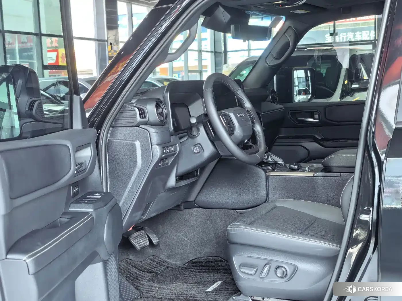 Toyota Prado 2026 Черный из Китая, фото 6