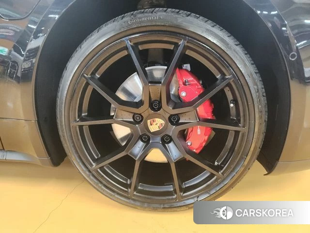 Porsche Taycan id 3786040 из Кореи 14