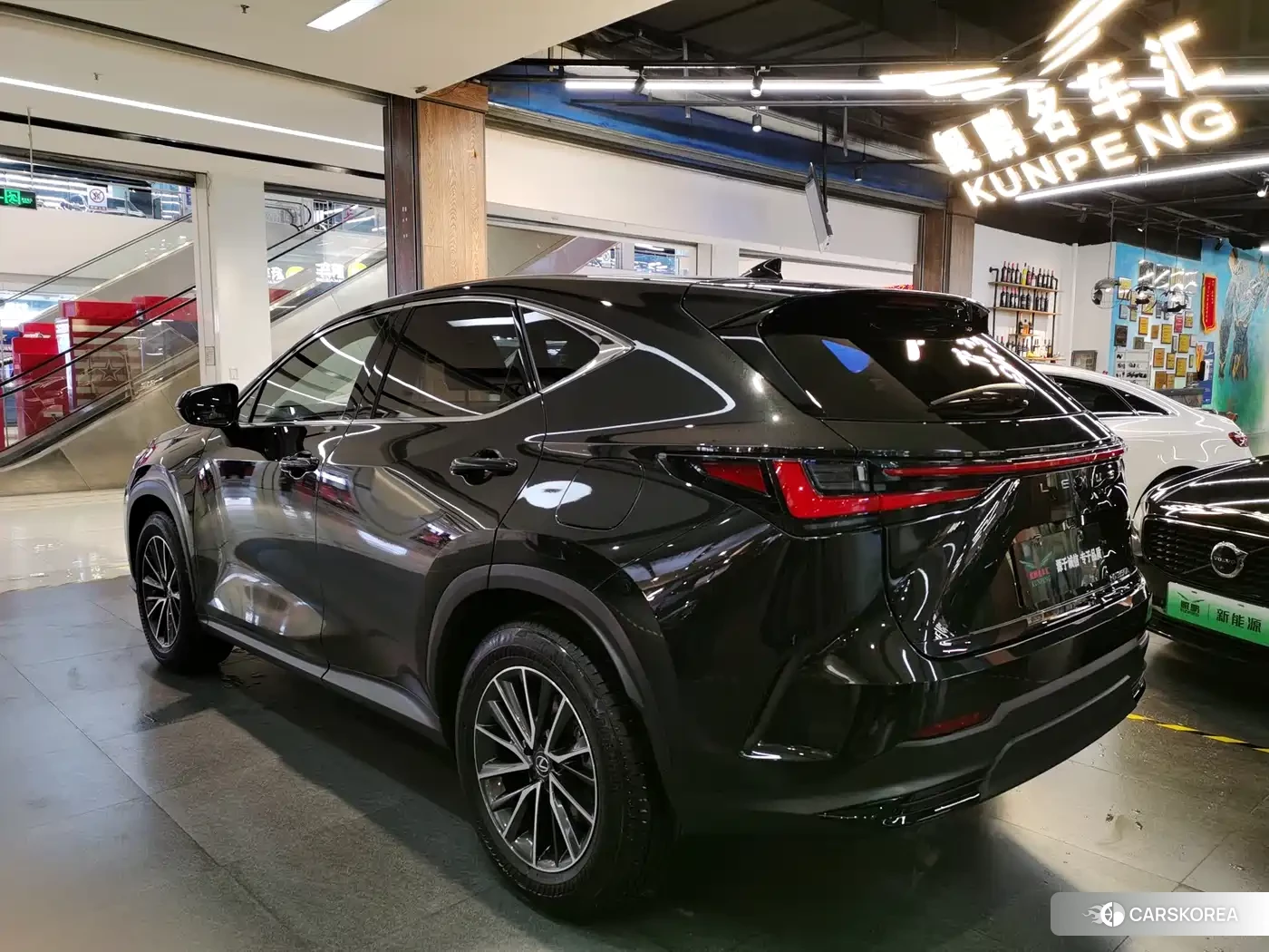 Lexus NX id 4578294 из Китая 10