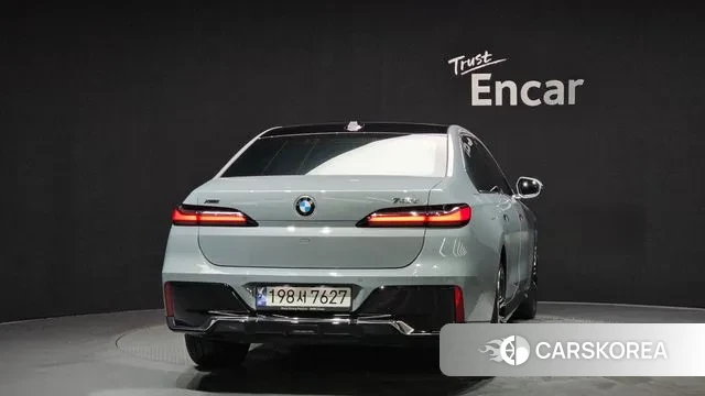 BMW 7 Series (G70) id 3021792 из Кореи 14