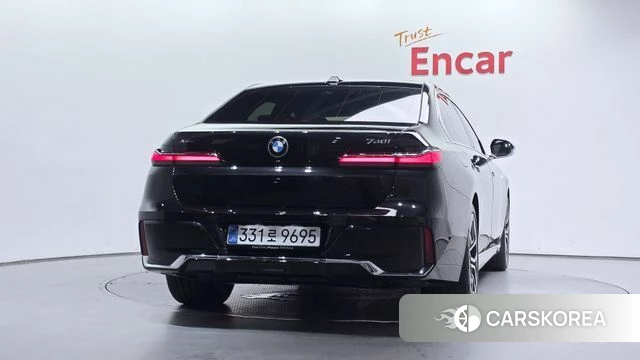BMW 7 Series (G70) id 4719618 из Кореи 25