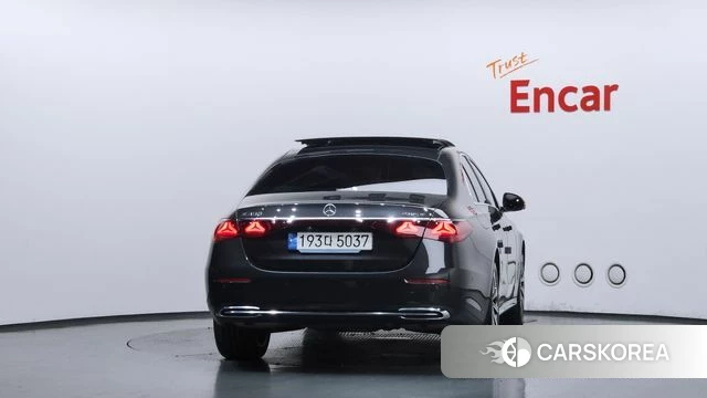 Mercedes-Benz E-Class W214 id 4691553 из Кореи 29