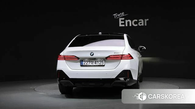 BMW 5 Series (G60) id 4752814 из Кореи 26