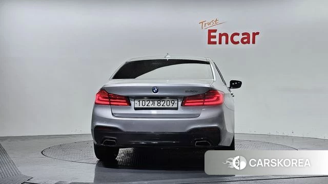 BMW 5 Series (G30) id 3911373 из Кореи 14