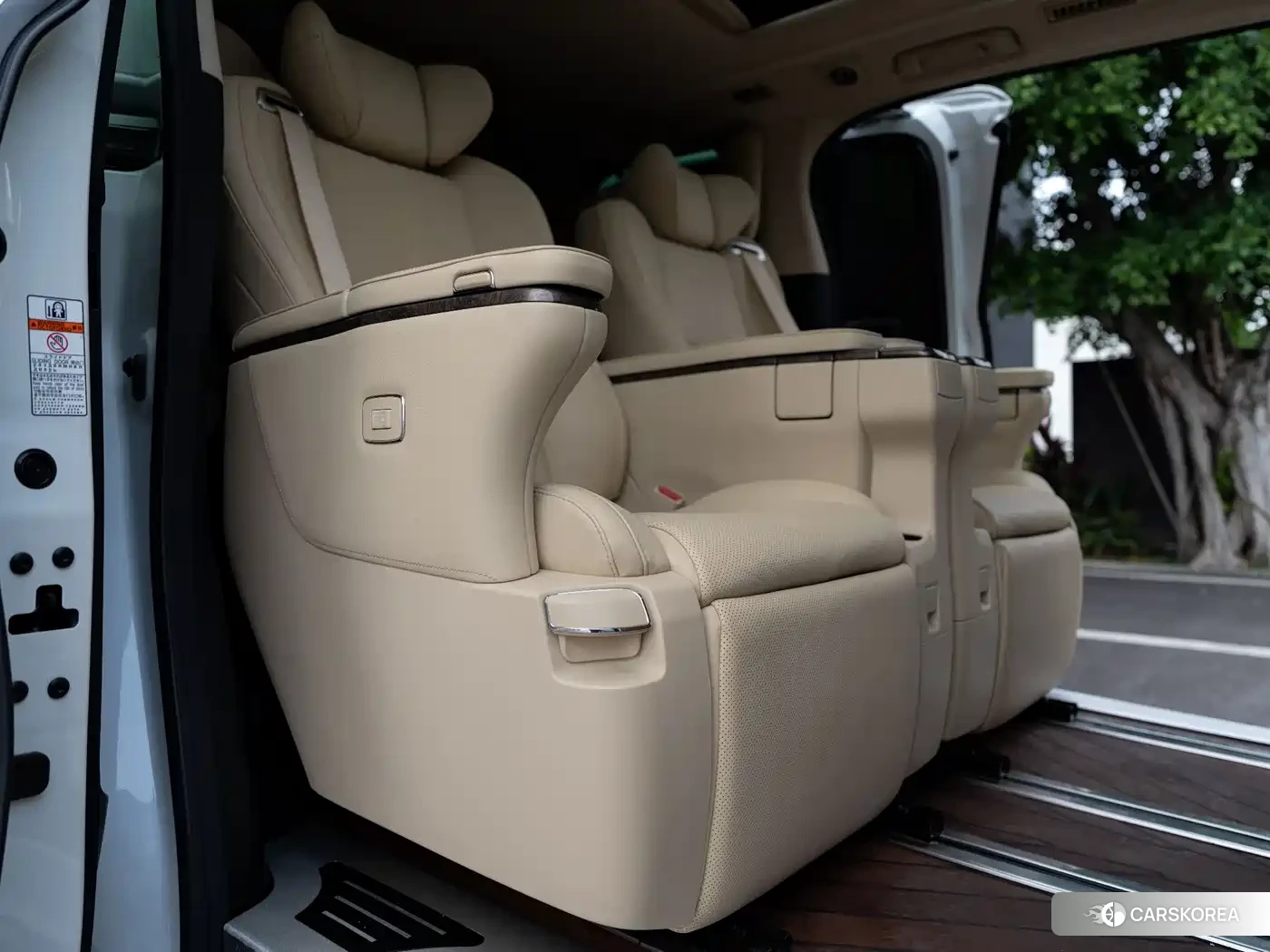 Toyota Alphard id 4548204 из Китая 7