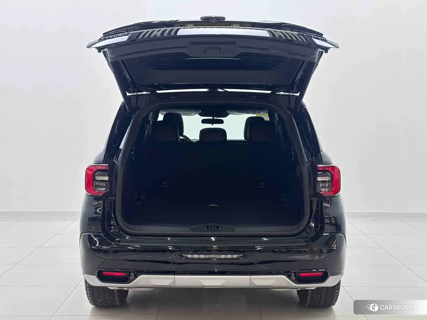 Ford Explorer 2026 Черный из Китая, фото 4