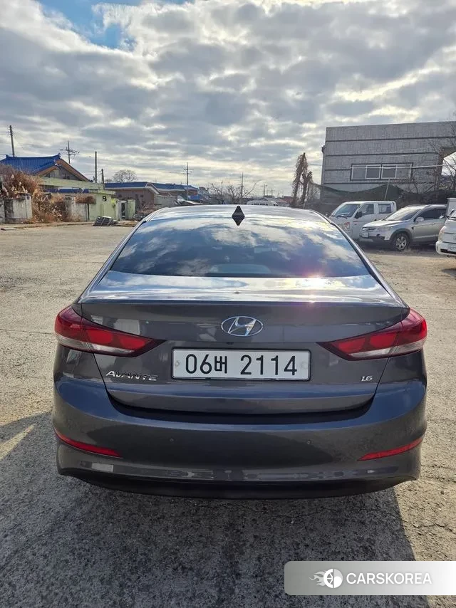 Hyundai Avante AD id 3568685 из Кореи 13