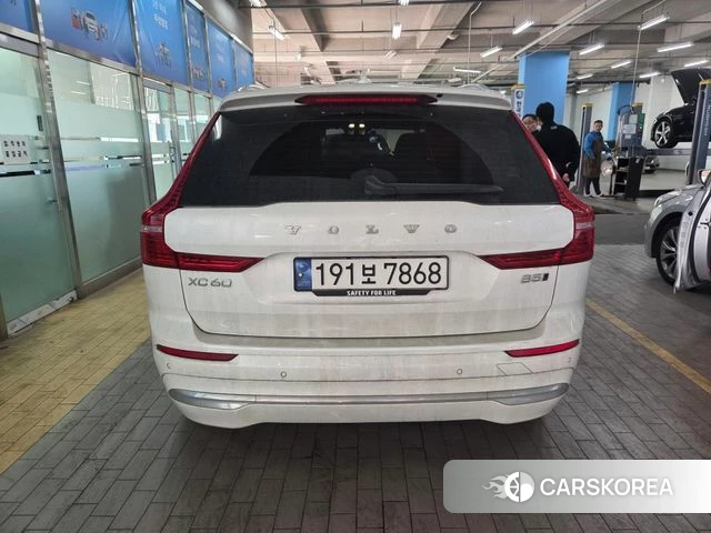Volvo XC60 second Generation 2023 Белый из Кореи, фото 4