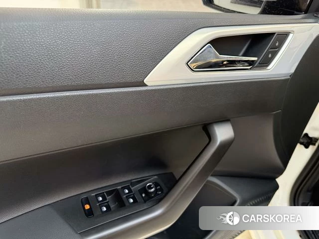 Volkswagen Polo id 4240672 из Китая 12