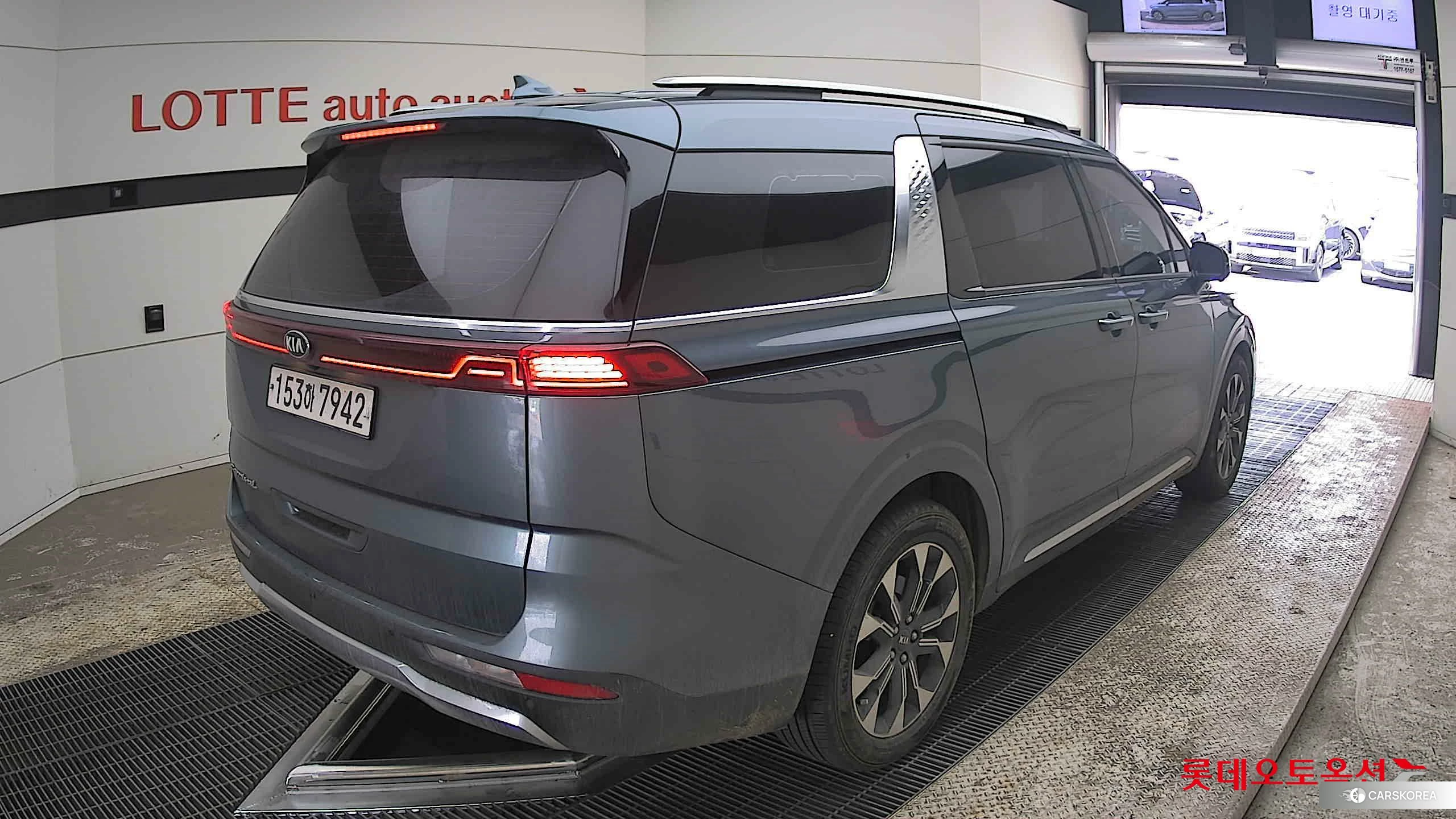 Kia Carnival id 3888379 из Кореи 32