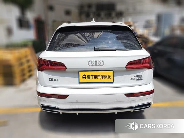 Audi Q5L 2019 Белый из Китая, фото 4