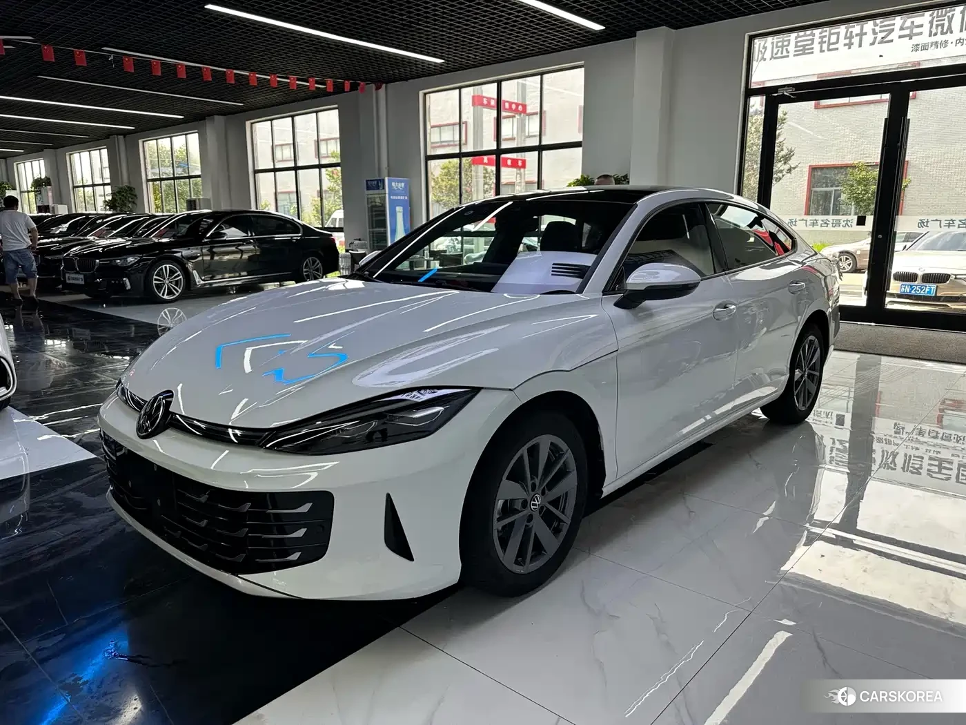 Volkswagen Lamando 2025 Белый из Китая, фото 4