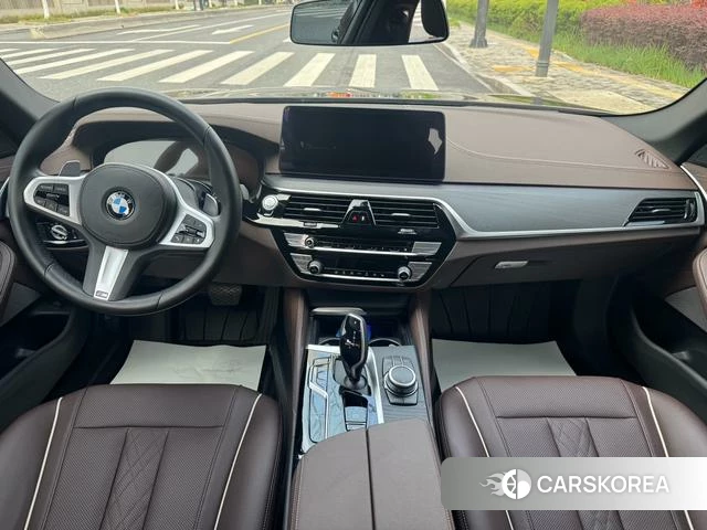 BMW 5 series 2022 Черный из Китая, фото 4