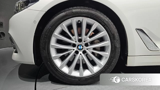 BMW 5 Series (G30) id 4708279 из Кореи 25