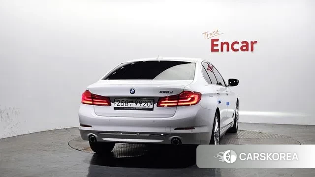 BMW 5 Series (G30) id 3122981 из Кореи 14