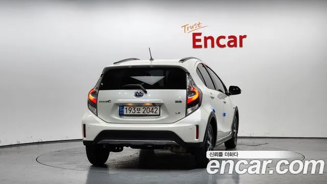Toyota Prius C id 2658533 из Кореи 14